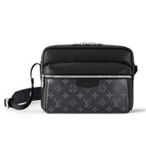Louis Vuttion Outdoor Messenger