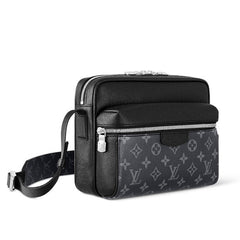 Louis Vuttion Outdoor Messenger