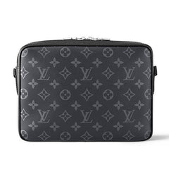 Louis Vuttion Outdoor Messenger